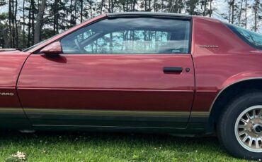 Chevrolet-Camaro-berlinetta-1986-red-5