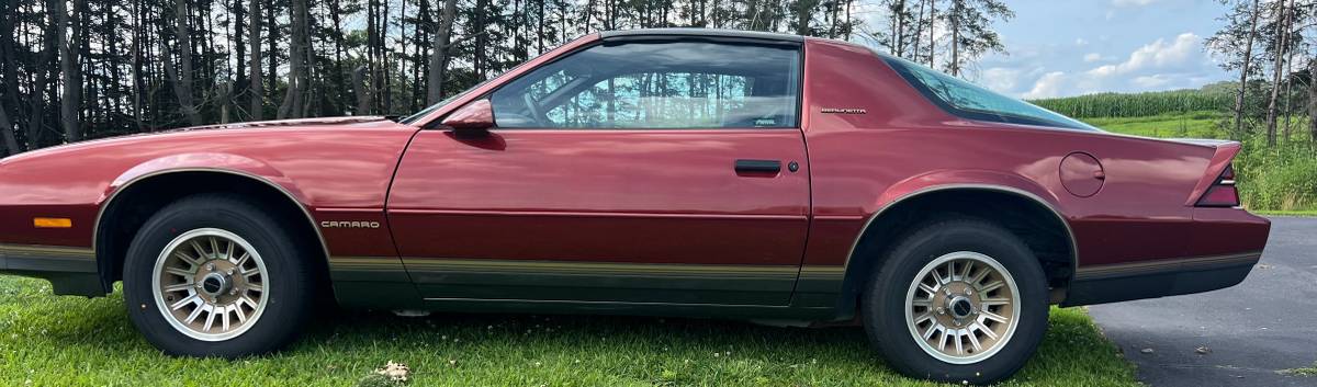 Chevrolet-Camaro-berlinetta-1986-red-5