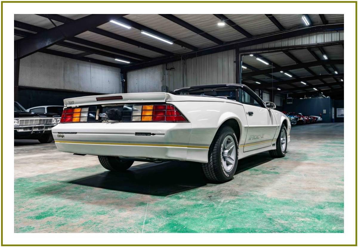 Chevrolet-Camaro-iroc-convertibl-1988-white-1