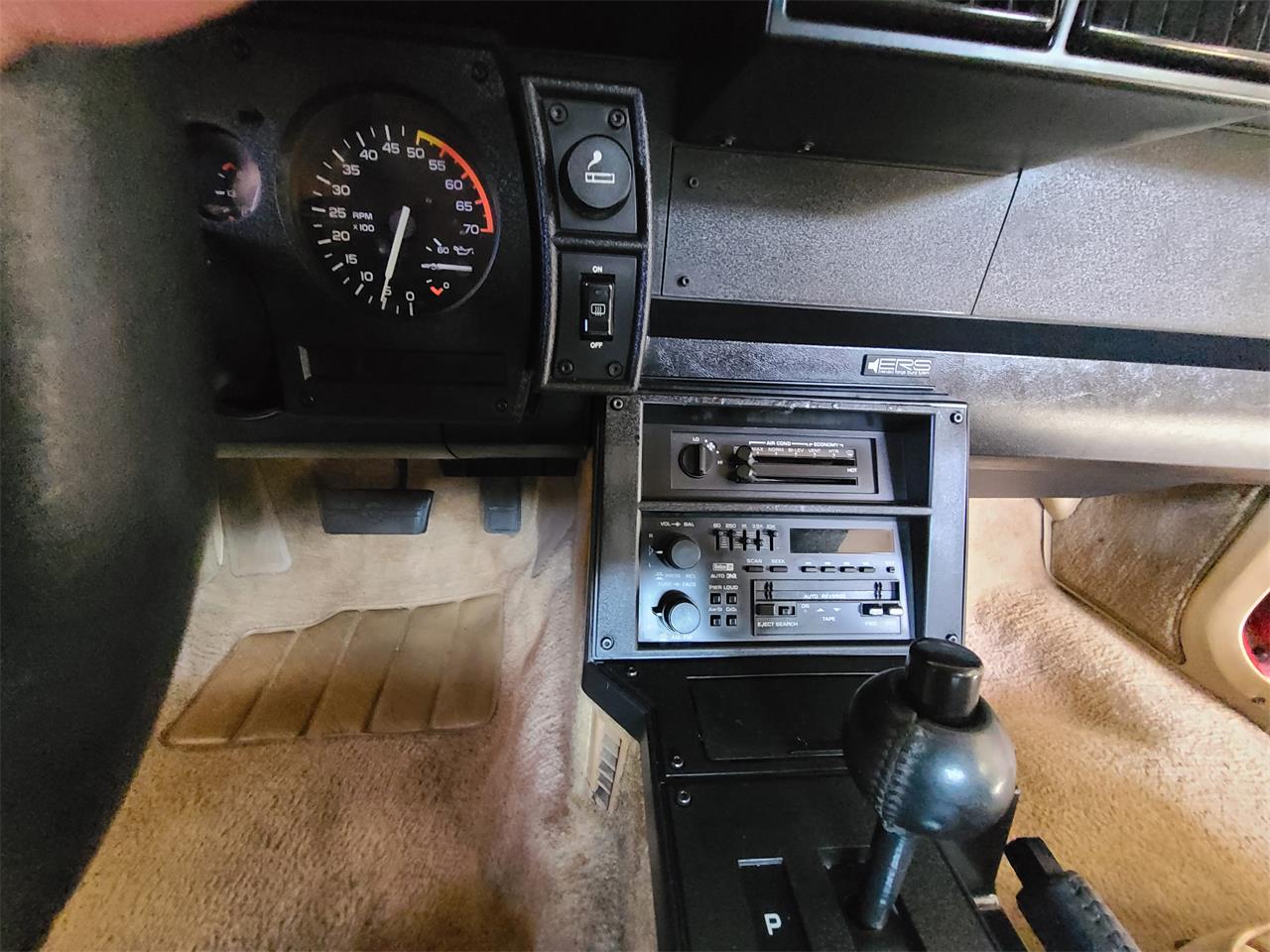 Chevrolet-Camaro-iroc-z-1986-Bright-Red-Saddle-Tan-2