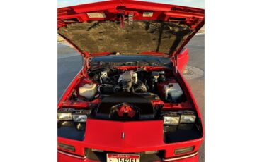 Chevrolet-Camaro-iroc-z-1988-Red-Gray-and-Black-1