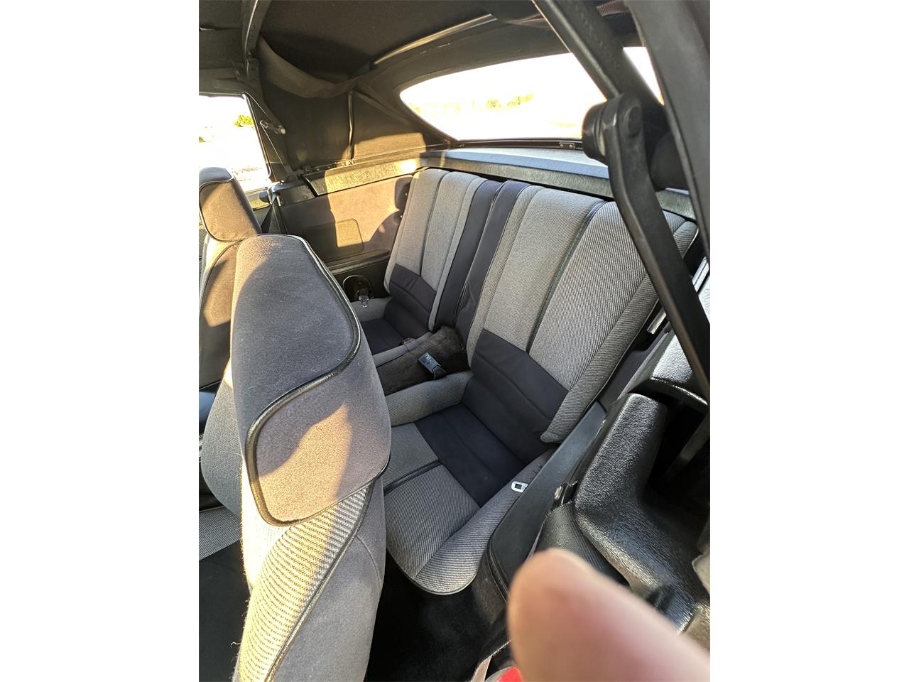 Chevrolet-Camaro-iroc-z-1988-Red-Gray-and-Black-20