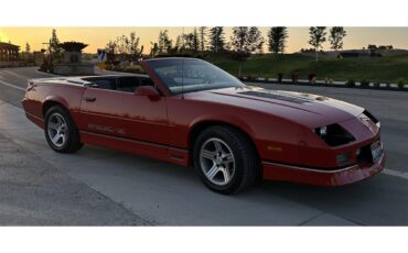 Chevrolet-Camaro-iroc-z-1988-Red-Gray-and-Black-29