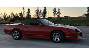 Chevrolet-Camaro-iroc-z-1988-Red-Gray-and-Black-33