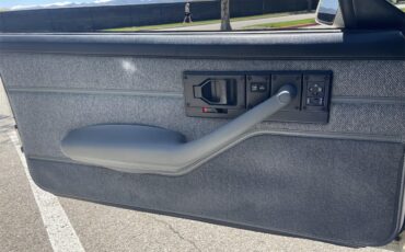 Chevrolet-Camaro-iroc-z-1989-White-Gray-4