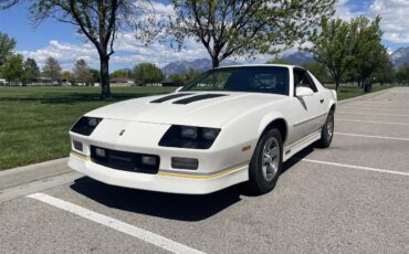 Chevrolet-Camaro-iroc-z-1989-White-Gray-8