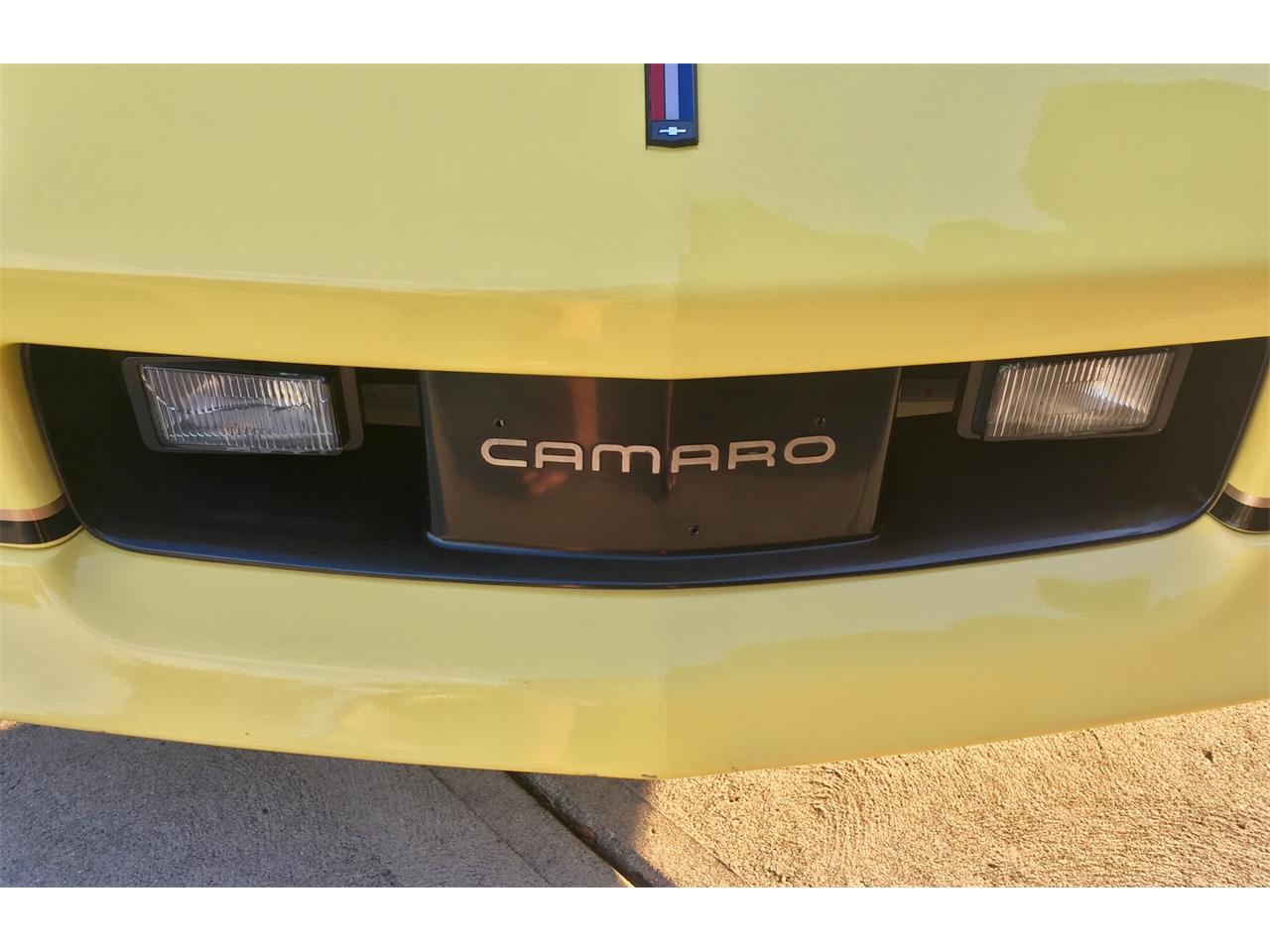 Chevrolet-Camaro-iroc-z28-1986-Yellow-Black-22