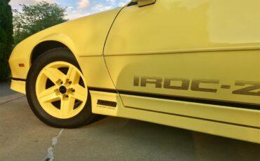 Chevrolet-Camaro-iroc-z28-1986-Yellow-Black-23