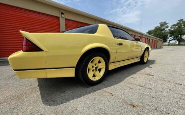 Chevrolet-Camaro-iroc-z28-1986-Yellow-Black-5