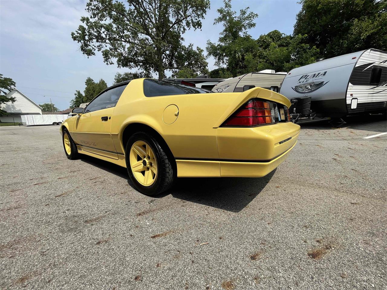 Chevrolet-Camaro-iroc-z28-1986-Yellow-Black-6