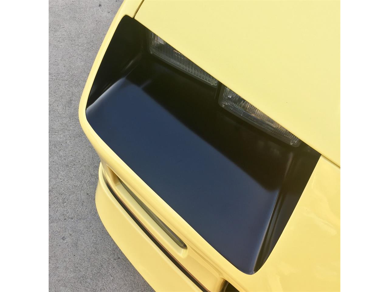 Chevrolet-Camaro-iroc-z28-1986-Yellow-Black-9