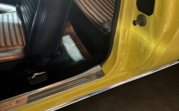 Chevrolet-Camaro-on-1969-yellow-3