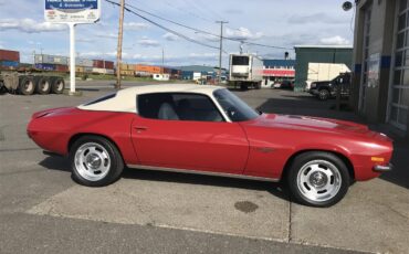 Chevrolet-Camaro-rs-1972-Red-white-vinyl-ro-White-1