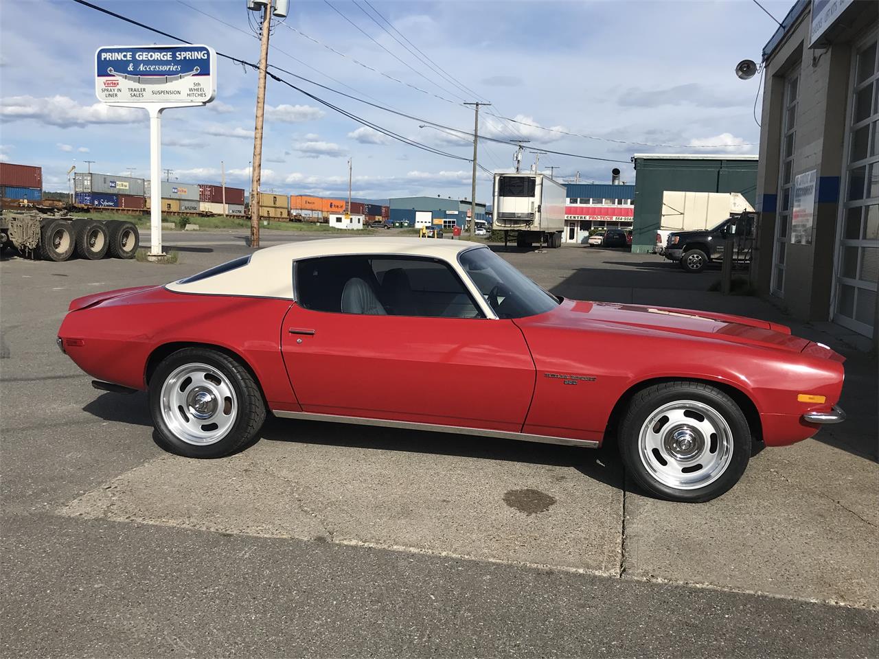 Chevrolet-Camaro-rs-1972-Red-white-vinyl-ro-White-1