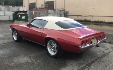 Chevrolet-Camaro-rs-1972-Red-white-vinyl-ro-White-6