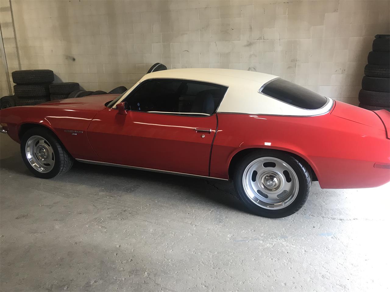 Chevrolet-Camaro-rs-1972-Red-white-vinyl-ro-White-7
