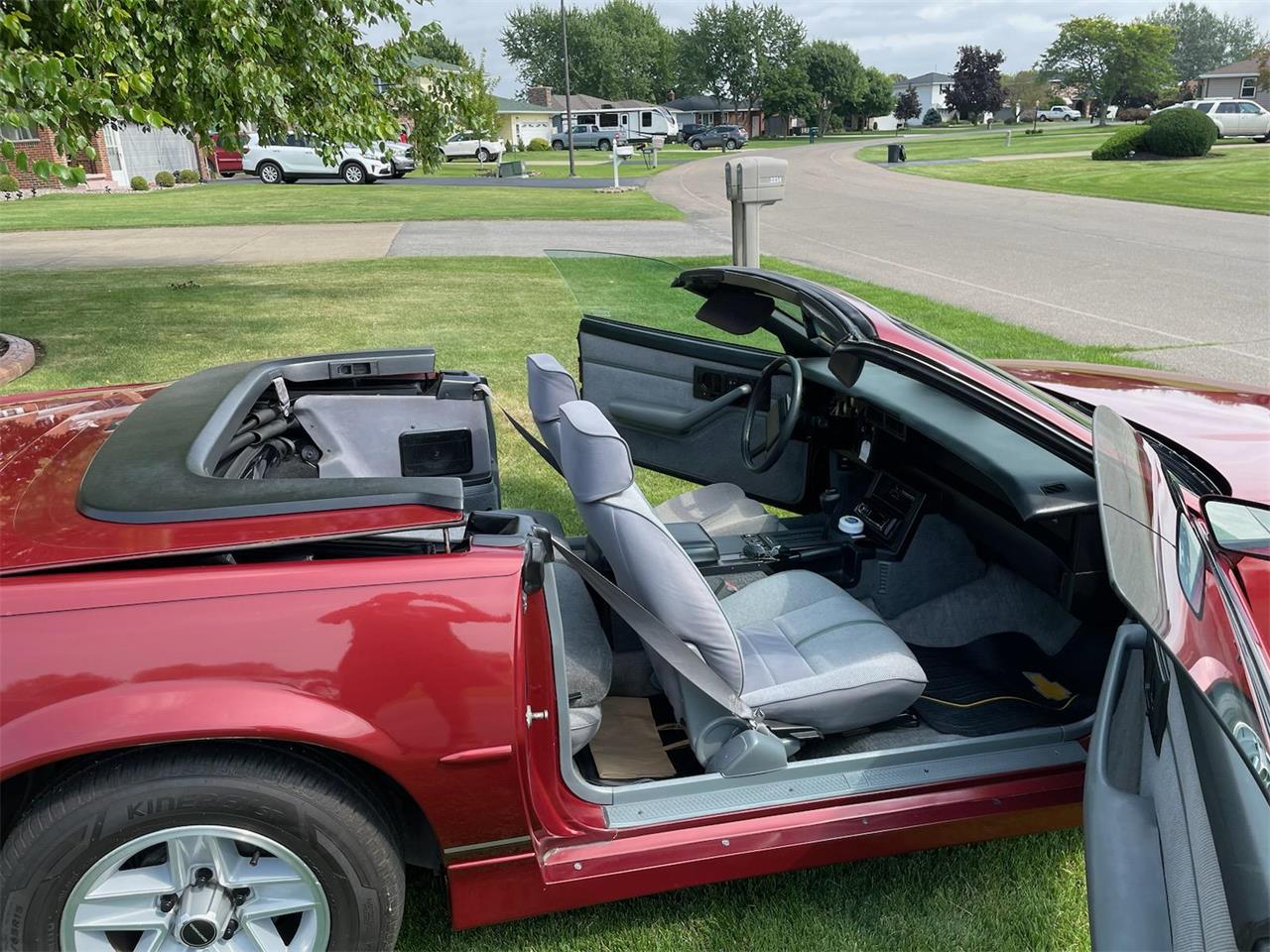 Chevrolet-Camaro-rs-1989-Dark-Red-Gray-7