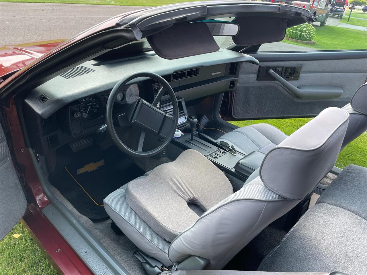 Chevrolet-Camaro-rs-1989-Dark-Red-Gray-8