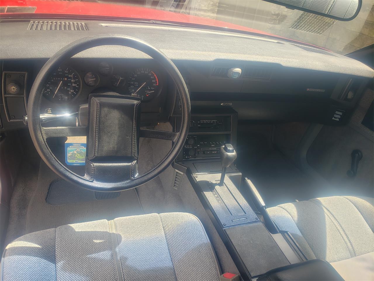 Chevrolet-Camaro-rs-1989-Red-Gray-10