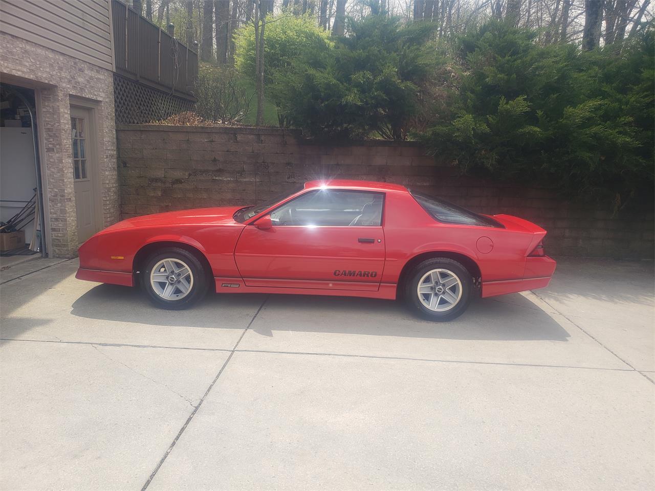 Chevrolet-Camaro-rs-1989-Red-Gray-4