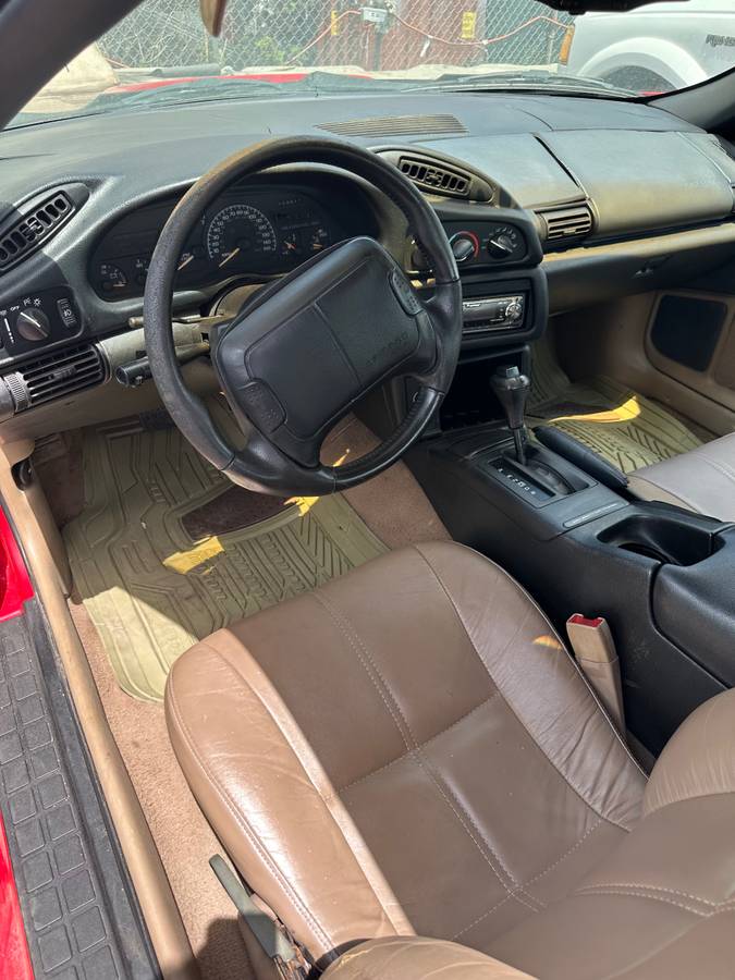 Chevrolet-Camaro-sport-coupe-amp-convertible-1995-red-2