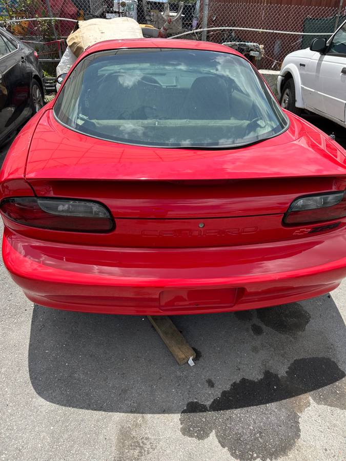 Chevrolet-Camaro-sport-coupe-amp-convertible-1995-red-8