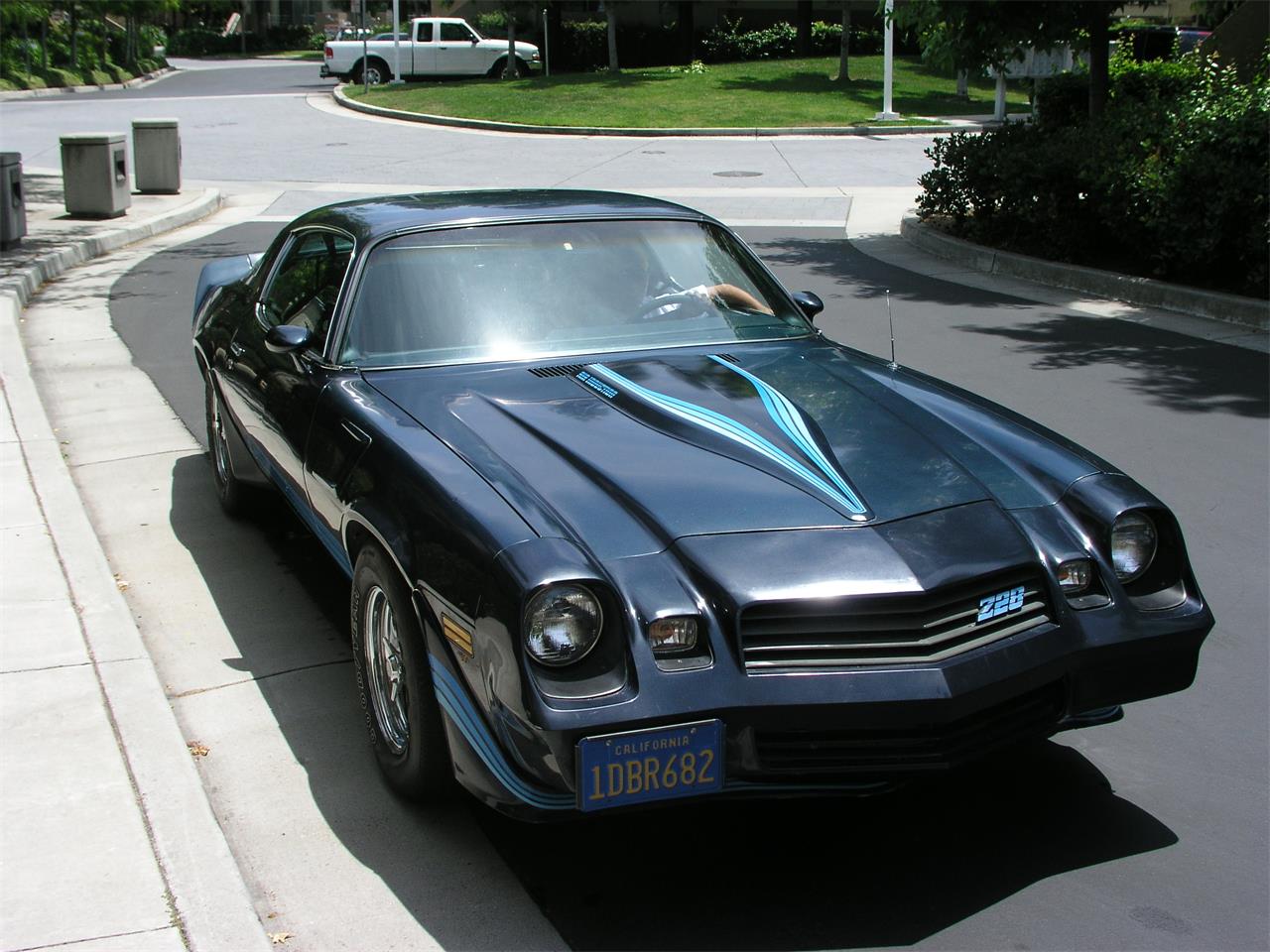 Chevrolet-Camaro-z28-1981-Dark-Blue-Dark-Blue-2
