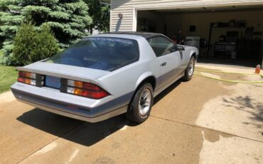 Chevrolet-Camaro-z28-1982-Silver-Bluegray-1