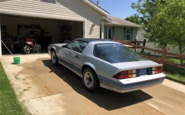 Chevrolet-Camaro-z28-1982-Silver-Bluegray-2