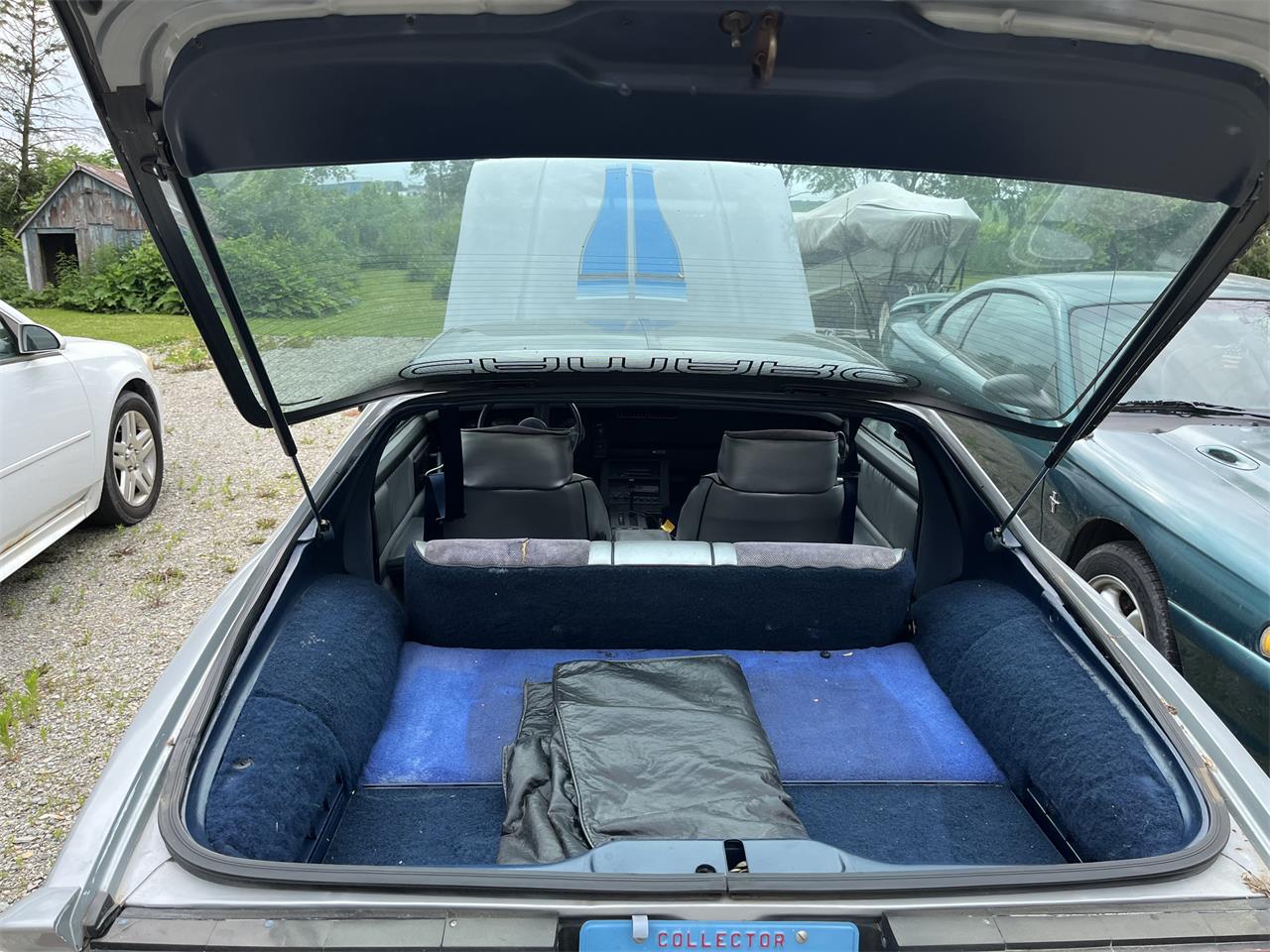 Chevrolet-Camaro-z28-1982-Silver-Bluegray-24