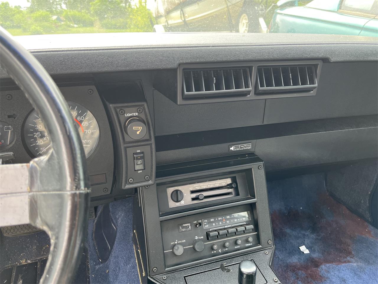 Chevrolet-Camaro-z28-1982-Silver-Bluegray-27