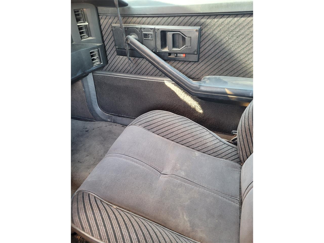 Chevrolet-Camaro-z28-1984-Black-Black-14