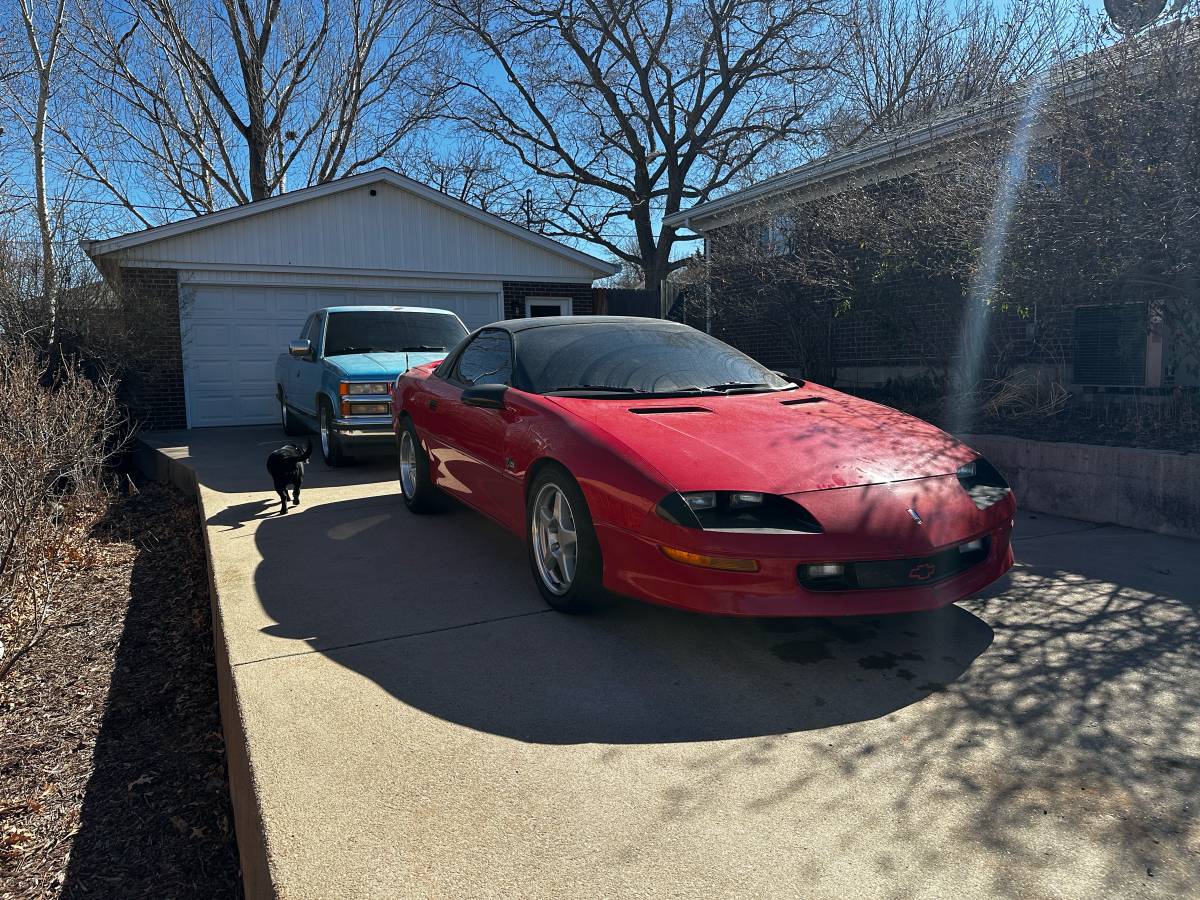 Chevrolet-Camaro-z28-1995-red-7