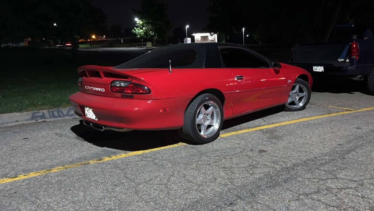 Chevrolet-Camaro-z28-1995-red-8