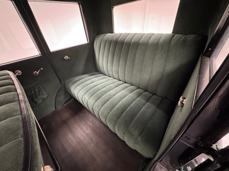 Chevrolet-Capitol-1927-Alpine-Green-Dark-Green-1