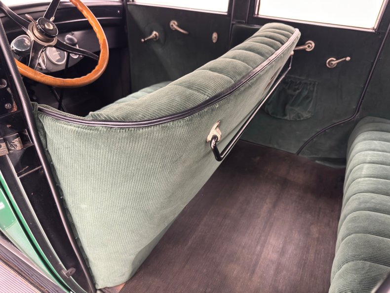 Chevrolet-Capitol-1927-Alpine-Green-Dark-Green-2