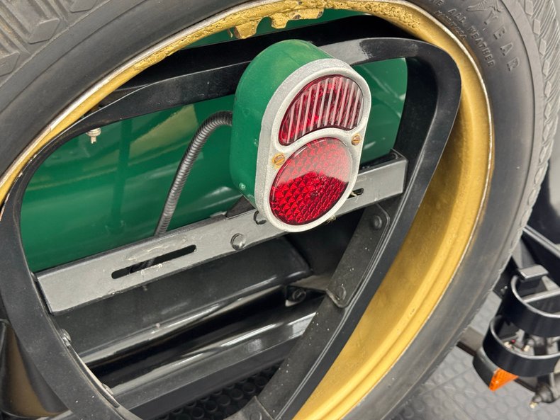 Chevrolet-Capitol-1927-Alpine-Green-Dark-Green-23