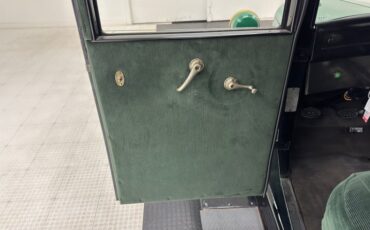 Chevrolet-Capitol-1927-Alpine-Green-Dark-Green-38