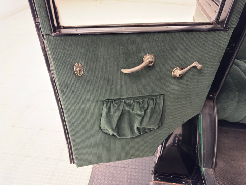 Chevrolet-Capitol-1927-Alpine-Green-Dark-Green-41