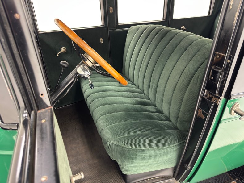 Chevrolet-Capitol-1927-Alpine-Green-Dark-Green-42