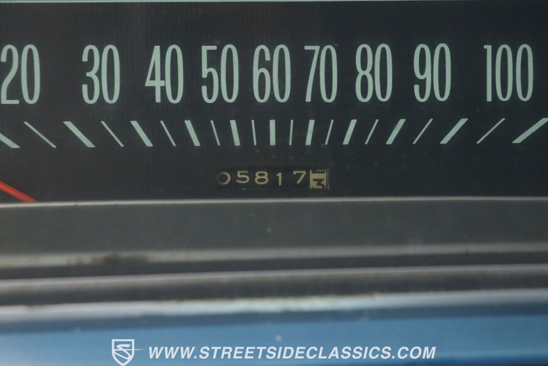 Chevrolet-Caprice-1966-Ermine-white-Blue-38