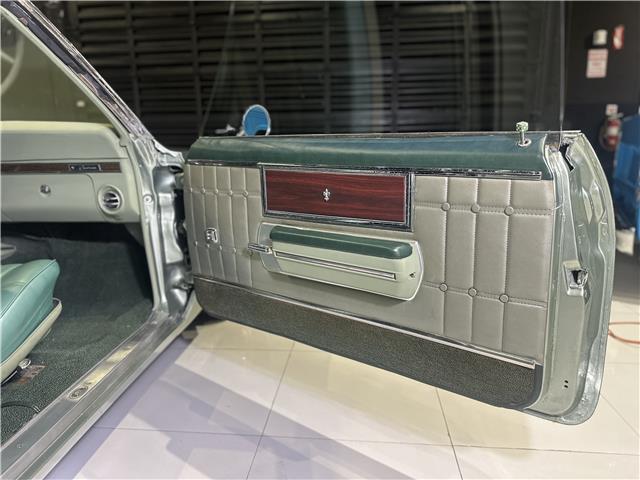 Chevrolet-Caprice-1968-23