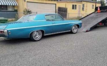 Chevrolet-Caprice-1969-Blue-Teal-Black-Cloth-12