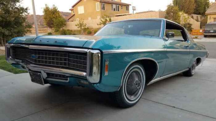 Chevrolet-Caprice-1969-Blue-Teal-Black-Cloth-16