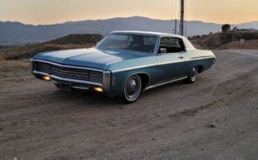 Chevrolet-Caprice-1969-Blue-Teal-Black-Cloth