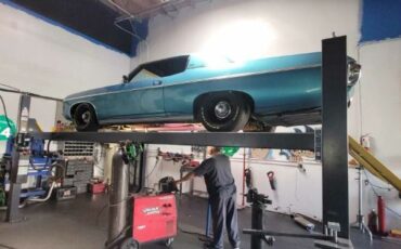 Chevrolet-Caprice-1969-Blue-Teal-Black-Cloth-5
