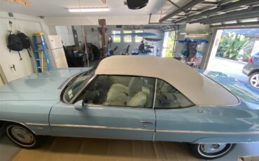 Chevrolet-Caprice-1975-Baby-bue-White-14