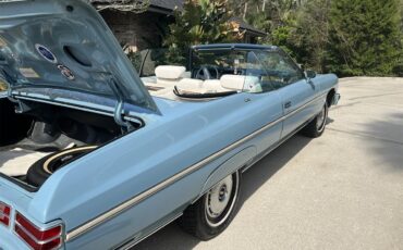 Chevrolet-Caprice-1975-Baby-bue-White-6
