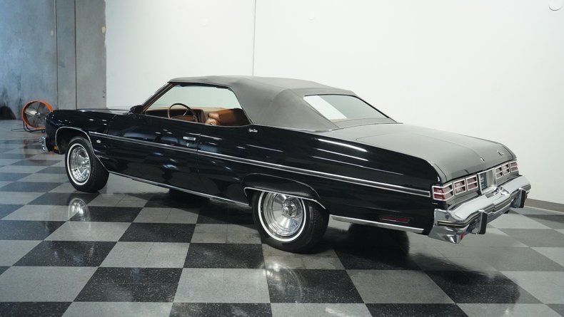 Chevrolet-Caprice-1975-Black-Dark-Saddle-12