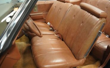 Chevrolet-Caprice-1975-Black-Dark-Saddle-2